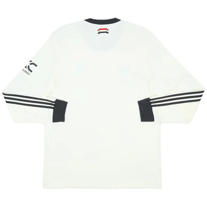 Manchester United 3. drakt 2024/25